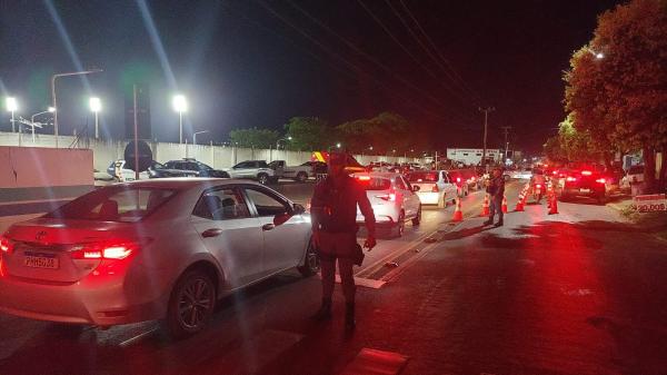 Sorriso: 04 b&ecirc;bados s&atilde;o presos e 46 ve&iacute;culos apreendidos na Lei Seca da Av. Perimetral Sudoeste