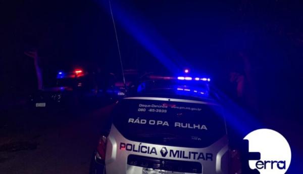 Menina de 4 anos é abusada no quintal de casa