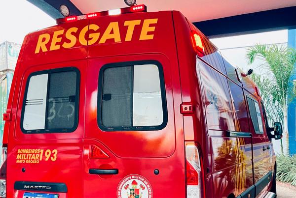 Sorriso: Jovem não consegue frear moto e bate em viatura dos Bombeiros na Av. Curitiba com a Perimetral Sudoeste