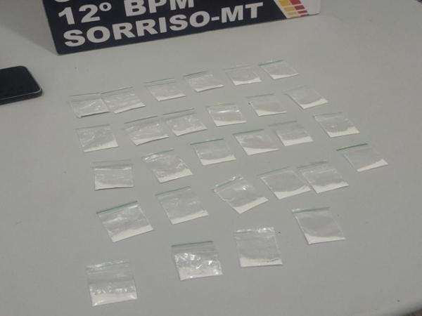 Sorriso: Jovem é preso com 28 porções de cocaína no Novos Campos