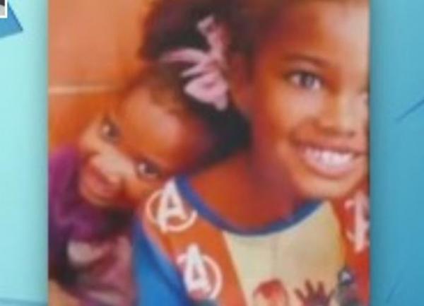 Irmãos, de 5 e 7 anos, são encontrados mortos após comerem gelatina; polícia suspeita de envenenamento
