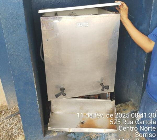 Sorriso: Ap&oacute;s ser quebrado por usu&aacute;rios, bebedouro da Pra&ccedil;a da Juventude passa por manuten&ccedil;&atilde;o