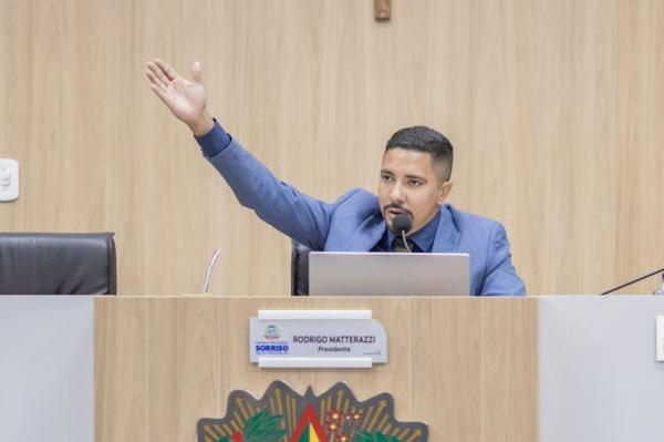 Presidente da C&acirc;mara prop&otilde;e compra de procedimentos oncol&oacute;gicos para atender pacientes de Sorriso na rede privada