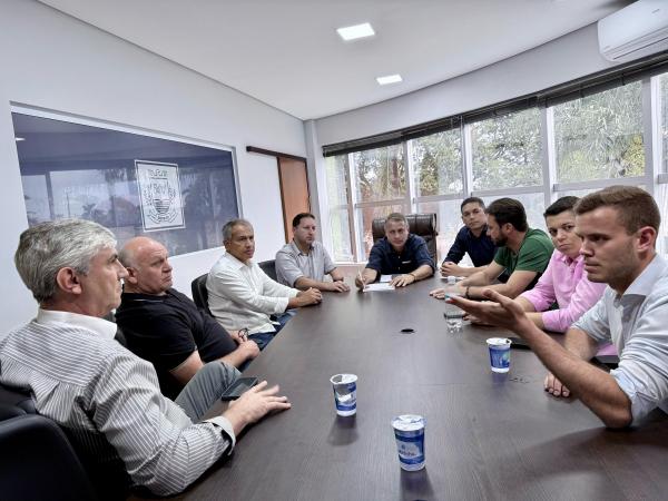 Vereadores discutem com Executivo cria&ccedil;&atilde;o de comiss&atilde;o avaliadora do bolsa de est&aacute;gio na rede municipal