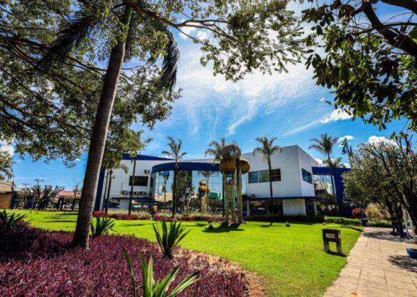 Prefeitura concede RGA de 19% para professores, 7% aos demais servidores e aumento do aux&iacute;lio alimenta&ccedil;&atilde;o