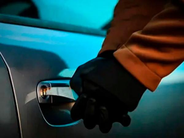 Boa Esperança do Norte: Homem tem "milão" e recibo em branco furtados de dentro do carro