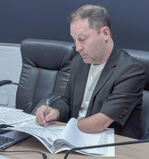 Vereador Toco Baggio  indica Instala&ccedil;&atilde;o de playground e academia ao ar livre no bairro Benjamin Raiser