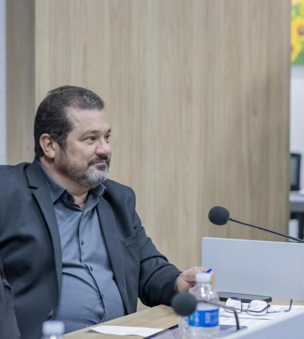 Vereador Emerson Farias pede implanta&ccedil;&atilde;o de via para pedestres na Avenida Blumenau