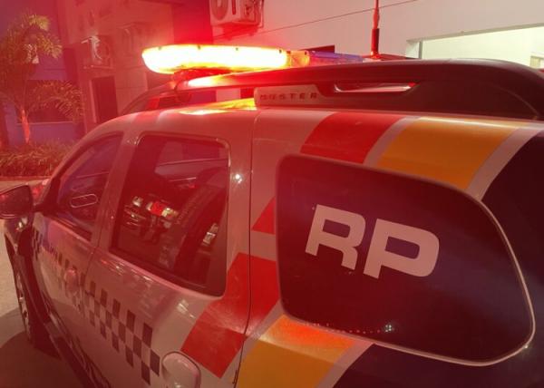 Feliz Natal: Mulher bêbada é presa pela PM após fazer "barraco" em P.A e chamar médico de vagabundo