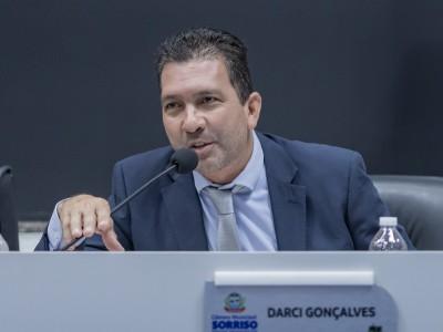 Vereador Darci Gon&ccedil;alves sugere constru&ccedil;&atilde;o de cal&ccedil;ada acess&iacute;vel na escola Gente Sabida