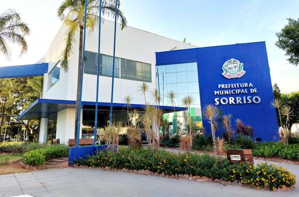 Sorriso: Prefeito contrata parentes de servidores para a prefeitura com sal&aacute;rios de at&eacute; R$ 13,1 mil e emite NOTA tentando justificar