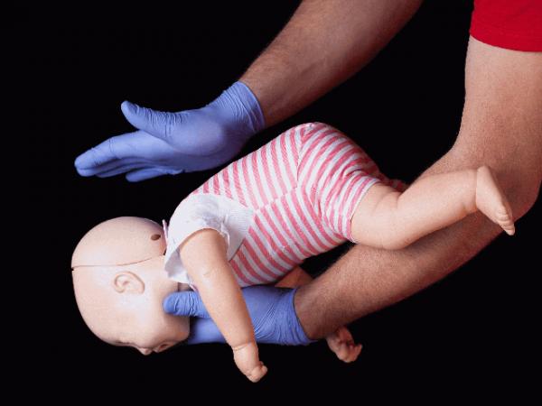Sorriso: Bebê, de 2 meses, se engasga durante amamentação e é salvo com orientação dos Bombeiros por telefone