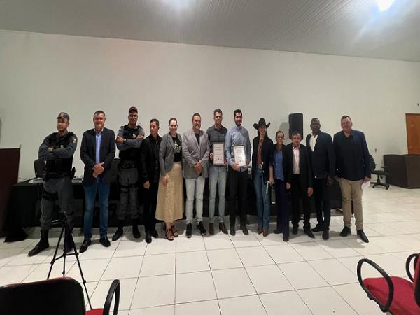 Boa Esperan&ccedil;a do Norte: M&eacute;dicos recebem Mo&ccedil;&atilde;o de Aplauso pela dedica&ccedil;&atilde;o &agrave; sa&uacute;de da cidade