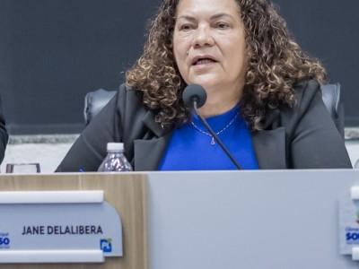 Sorriso: vereadora Jane Delalibera cobra moderniza&ccedil;&atilde;o dos pontos de &ocirc;nibus coletivos