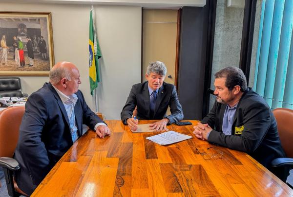 Vereadores solicitam recurso financeiro a deputado para fomentar o Festival de Pesca de Sorriso