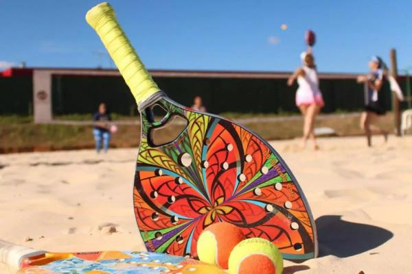 Sorriso: Mulheres denunciam professor de beach tennis por assédio; "ele foi me ensinar a sacar e ficou roçando em mim"