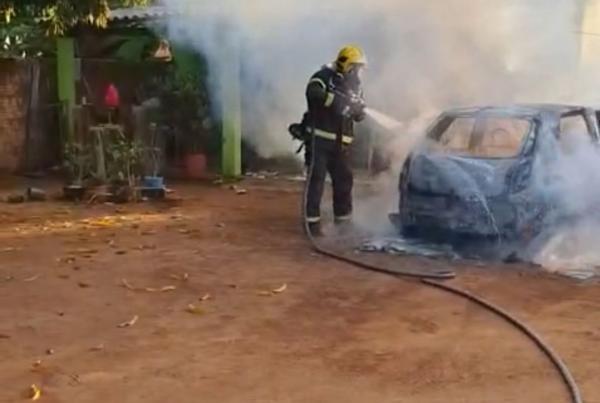 Sorriso: Homem não aceita separação, bebe a noite toda, se revolta e coloca fogo no Celtinha da ex-mulher, no Rota do Sol