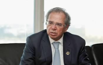 Guedes apoia redução de vereadores e fim de piso para saúde e educação