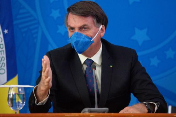 Bolsonaro edita MP que permite suspensão de contrato de trabalho por 4 meses