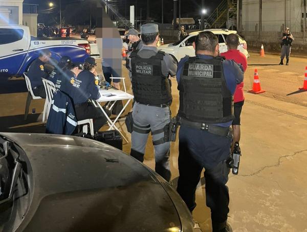 Sorriso: 99 s&atilde;o multados, 30 ve&iacute;culos apreendidos e 8 b&ecirc;bedos no volante s&atilde;o presos na Opera&ccedil;&atilde;o Lei Seca