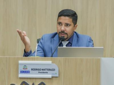 Presidente pede articula&ccedil;&atilde;o pol&iacute;tica para contrata&ccedil;&atilde;o de 29 m&eacute;dicos para refor&ccedil;ar atendimento na sa&uacute;de b&aacute;sica