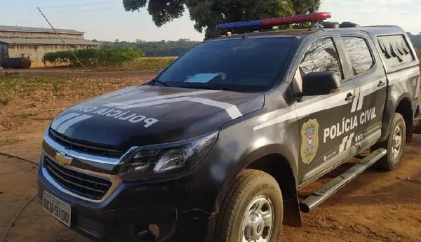 MT: Mãe é presa após bater filha de 11 anos, com cipó de amora, por "mentiras e mau comportamento"