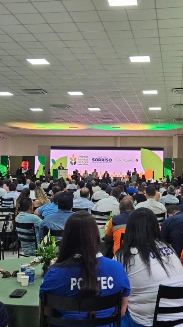 Sorriso: Vereadores participam do 1&deg; Congresso Prefeitos do Agro