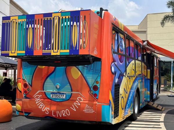 Indica&ccedil;&atilde;o pede &ocirc;nibus adaptado para o projeto Biblioteca Itinerante, em Sorriso