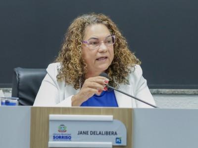 Vereadora pede curso de capacita&ccedil;&atilde;o para estagi&aacute;rias e cuidadores de crian&ccedil;as com defici&ecirc;ncia no ambiente escolar