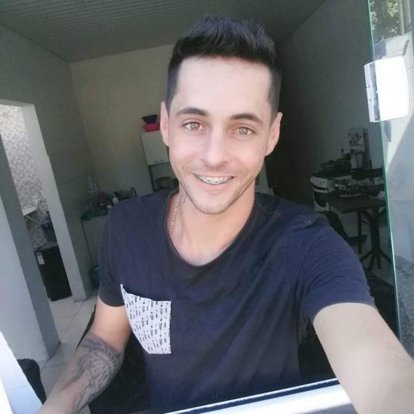 Nova Ubiratã: Homem é morto a facadas pelo ex da namorada; Após matar rival, rapaz de 20 anos procurou ex e admitiu crime