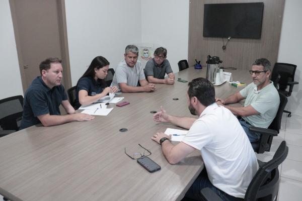 Reunião na Câmara discute destinação de resíduos sólidos de empresas e indústrias