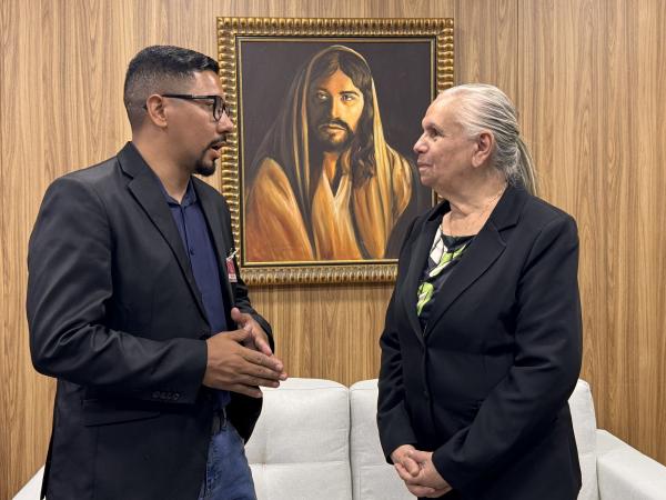 Em reuni&atilde;o no TJMT, presidente da C&acirc;mara de Sorriso aborda fortalecimento da rede de enfrentamento &agrave; viol&ecirc;ncia contra a mulher e &agrave; inf&acirc;ncia no munic&iacute;pio