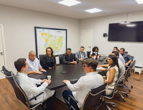 Vereadores visitam Hospital de C&acirc;ncer e discutem amplia&ccedil;&atilde;o de atendimentos para Sorriso