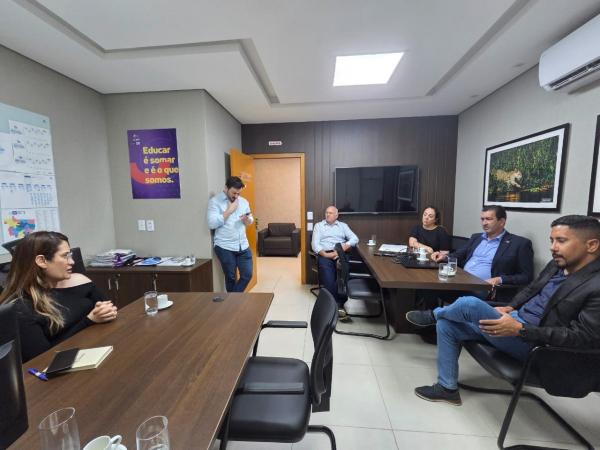 Na Seduc-MT, vereadores de Sorriso discutem transformação de escolas estaduais em cívico-militares