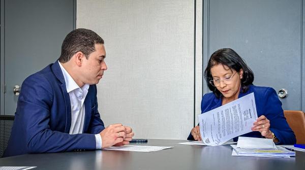 Vereador solicita apoio de deputada para constru&ccedil;&atilde;o de UBS e a&ccedil;&otilde;es voltadas a crian&ccedil;as com autismo, em Sorriso