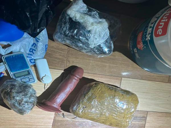 Sorriso: PM apreende drogas em CPU de computador e encontra p&ecirc;nis de borracha no meio das drogas