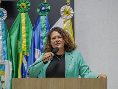 Sorriso: vereadora sugere isentar taxistas e mototaxistas de cobran&ccedil;a de taxa