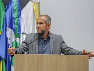 Vereador prop&otilde;e uso de aspirador motorizado para prevenir enchentes e agilizar limpeza urbana