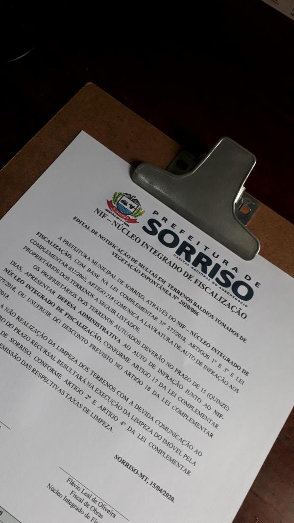 NIF apresenta lista de proprietários multados por sujeira em terrenos baldios