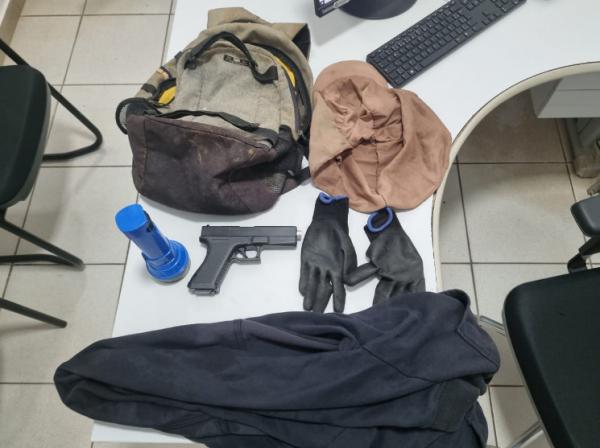 Sorriso: Ladr&atilde;o invade mercado, no Rota do Sol, e sai correndo com cofre pelo meio da rua; PM recuperou itens levados