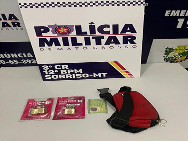 Sorriso: Mulher &eacute; presa ap&oacute;s furtar cadeados no Machado e colocar embaixo da roupa