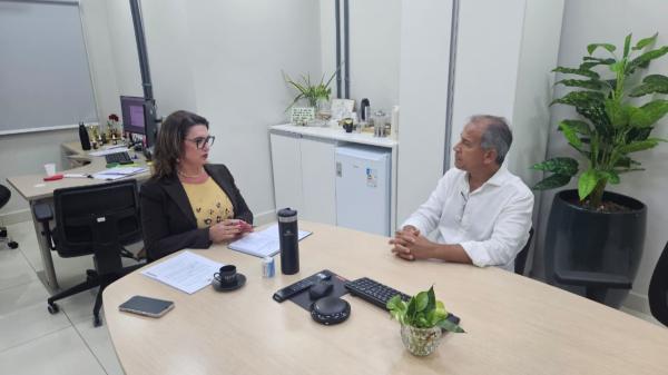 Vereador visita sede da Sa&uacute;de Digital em MT e alerta para ades&atilde;o obrigat&oacute;ria do munic&iacute;pio