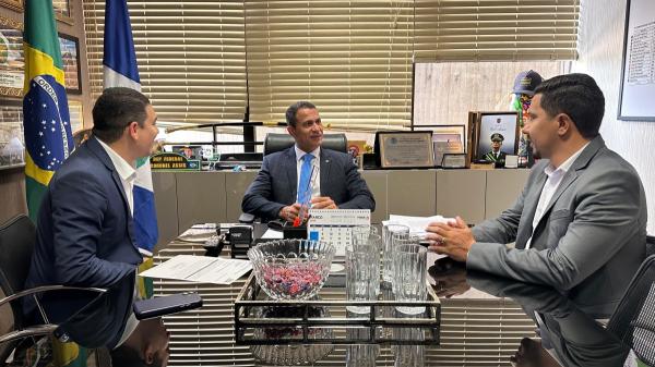 Deputado atende pedido de vereadores e destina mais R$ 800 mil para sa&uacute;de e seguran&ccedil;a