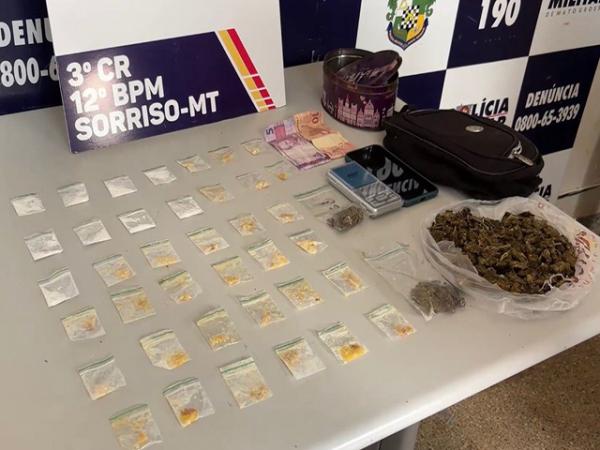 Sorriso: PM prende traficante no S&atilde;o Jos&eacute; ap&oacute;s den&uacute;ncia; Drogas foram encontradas escondidas no telhado, no quintal e dentro da casa