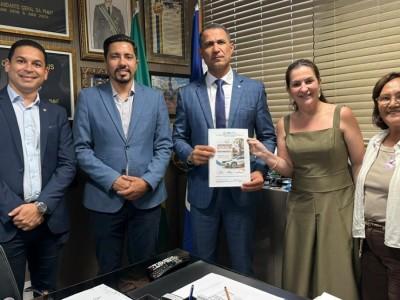 Deputado garante a vereadores emenda para aquisi&ccedil;&atilde;o de ve&iacute;culo para fortalecer a abordagem social em Sorriso