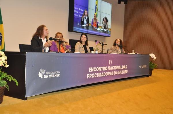 Procuradoria da Mulher de Sorriso participa do encontro nacional em Bras&iacute;lia