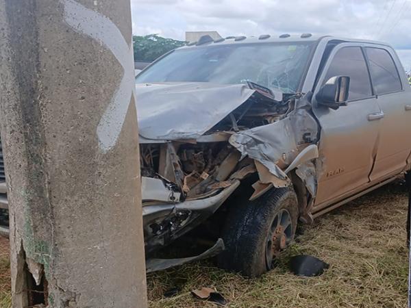 Sorriso: RAM e caminh&atilde;o colidem na BR-163