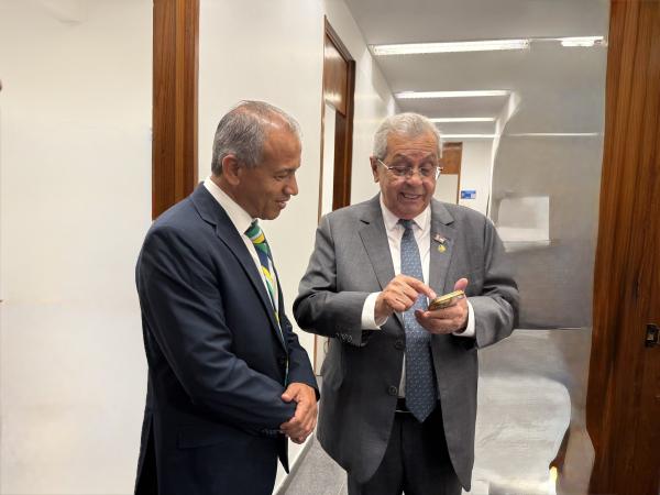 Vereador garante R$ 600 mil em emenda de senador para constru&ccedil;&atilde;o de campo de futebol no Morada do Bosque