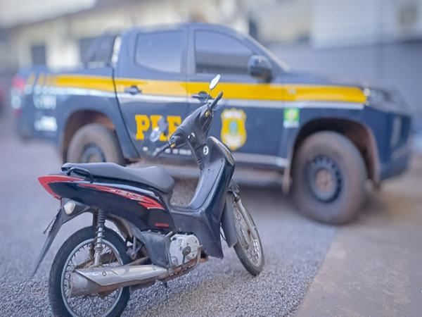 Sorriso: PRF recupera motocicleta furtada e prende condutor por recepta&ccedil;&atilde;o na BR163