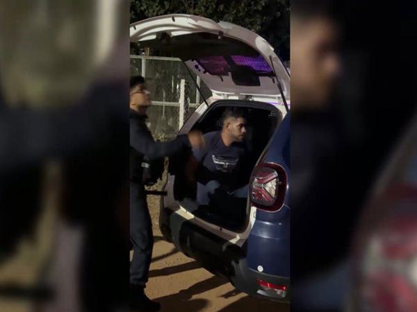 Sorriso: Homem &eacute; preso ap&oacute;s tentar derrubar casa com trator, jogar combust&iacute;vel na casa e amea&ccedil;ar colocar fogo com esposa e filhos dentro